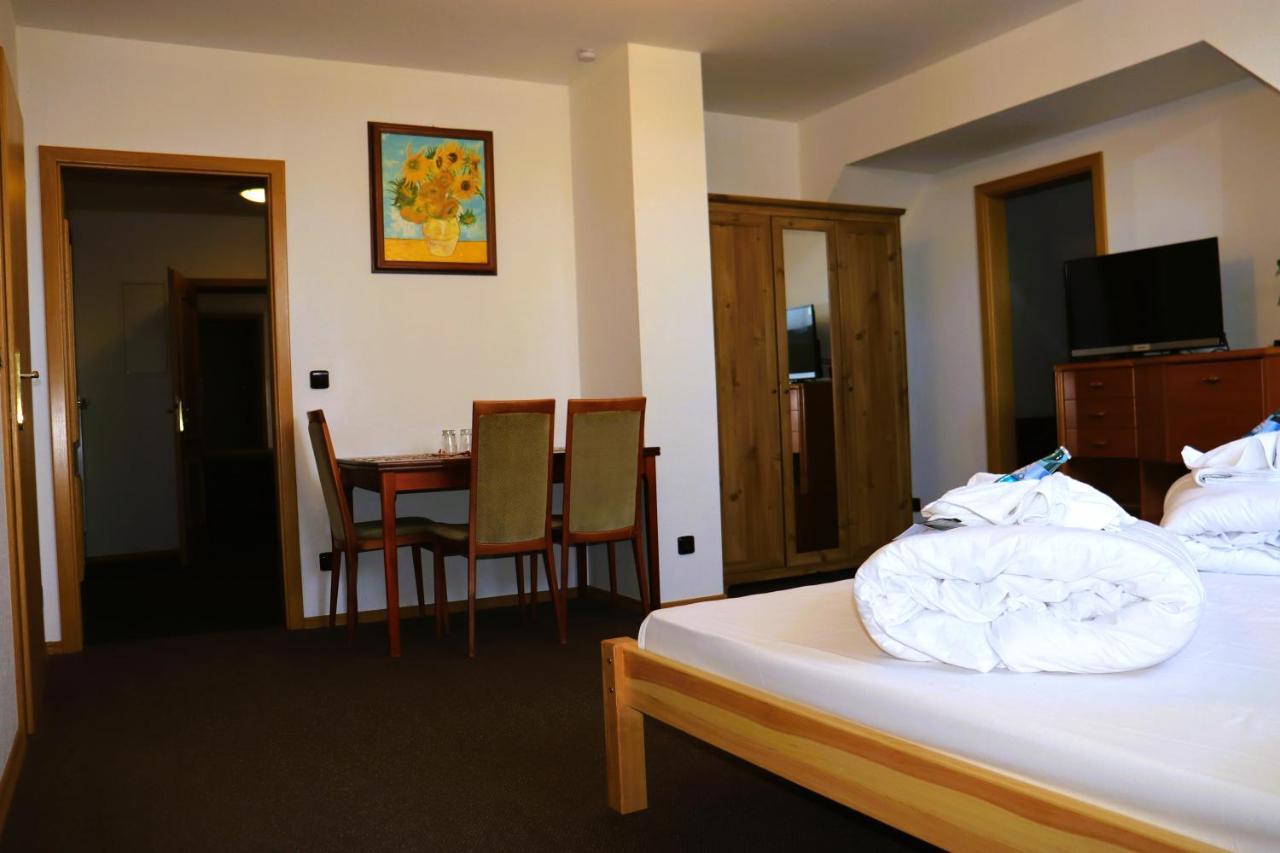 Schwarzes Ross Hotel & Restaurant Oberwiesenthal Esterno foto
